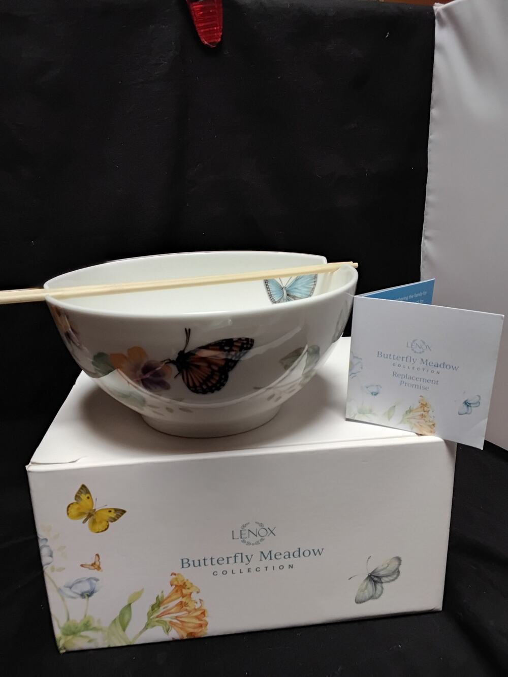 Sold Do Not Purchasre Meadow Noodle Bowl with chop sticks new in box